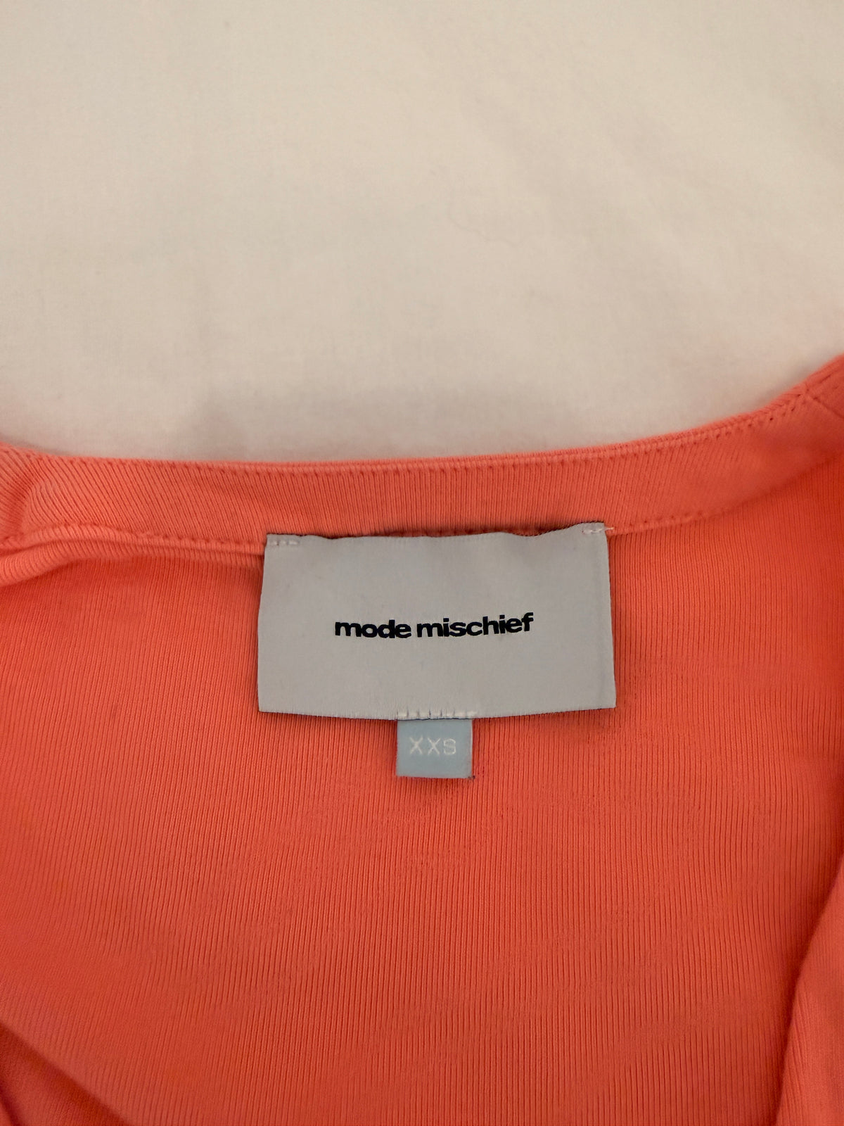 MODE MISCHIEF CORAL MIMI CROPPED TOP